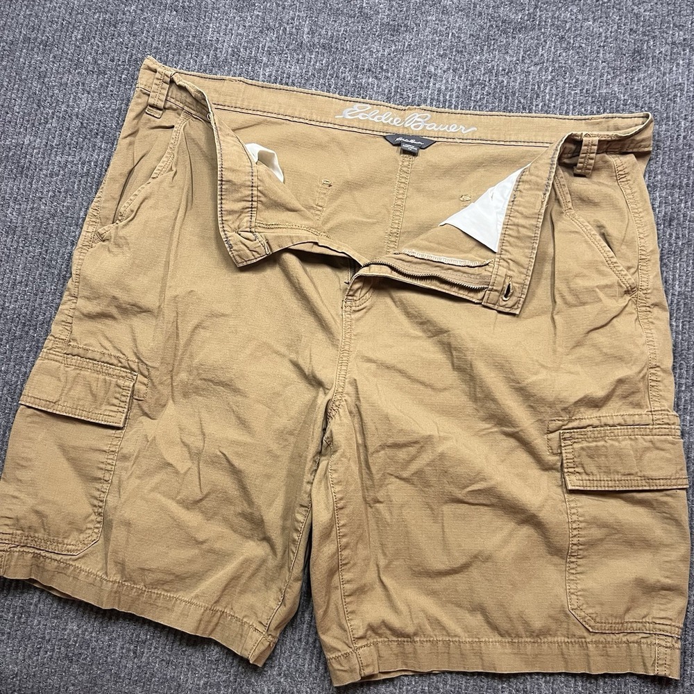 Eddie Bauer Shorts Mens 42‎ Cargo Khaki Hiking Outdoor 10" Inseam Cotton Ripstop